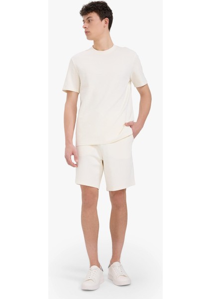 Regular Fit Dokulu Beli Bağcıklı Şort