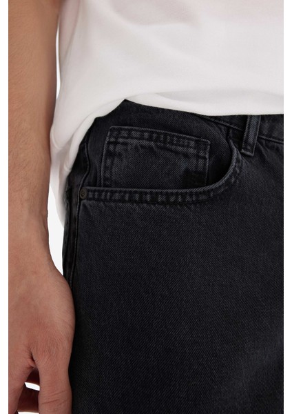 %100 Pamuk Baggy Fit Geniş Kalıp Düz Paça Jean Yıkamalı Pantolon F2322AX25SP indirimleri
