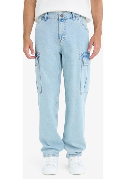 %100 Pamuk Relax Fit Rahat Kesim Düz Paça Kargo Cepli Jean Yıkamalı Pantolon F2381AX25SP fırsatları