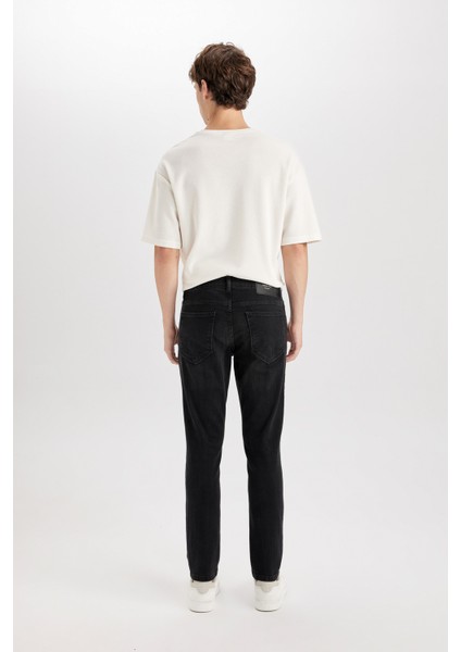 Pedro Slim Fit Dar Kalıp Normal Bel Dar Paça Siyah Jean Pantolon R8788AZ24AU