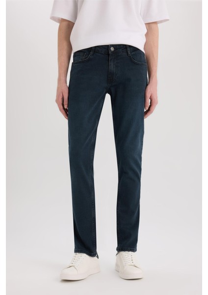 Pedro Slim Fit Dar Kalıp Normal Bel Dar Paça Jean Pantolon R8791AZ25SP fırsatları