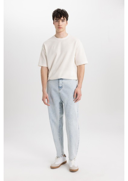 %100 Pamuk Relaxed Slouchy Fit Rahat Kesim Havuç Kalıp Normal Bel Daralan Paça Jean Pantolon B8321AX24SM modelleri