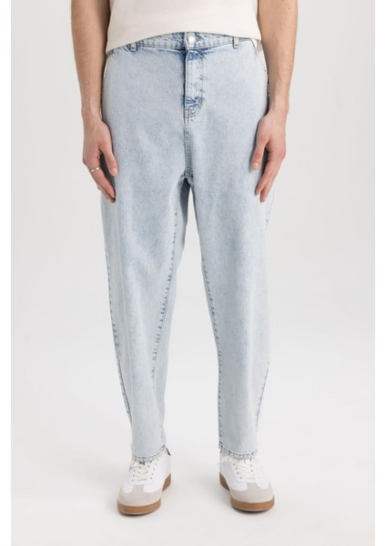 %100 Pamuk Relaxed Slouchy Fit Rahat Kesim Havuç Kalıp Normal Bel Daralan Paça Jean Pantolon B8321AX24SM fırsatları