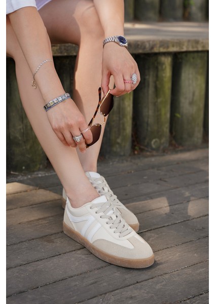 Kadın Sneaker Bağcıklı Düz Taban Spor Ayakkabı Tiyone Bej fırsatları