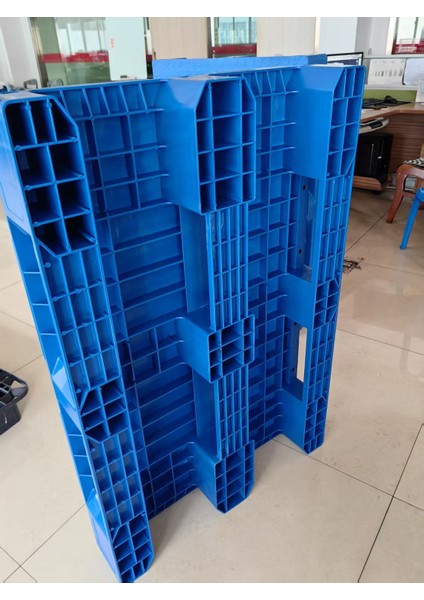 Plastik Palet/3 Kızaklı metal profilli/profil siz . Sanayi ve gıda sektörleri için uygun. İlgili tüm sertifikalara sahip. Fabrikadan / üreticiden halka/tüketiciye gönderilir. modelleri