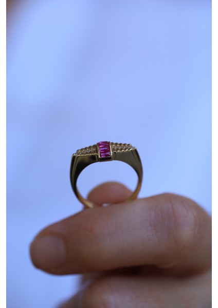 14 Ayar Altın Pembe Taş Detaylı Şekilli Yüzük fırsatları