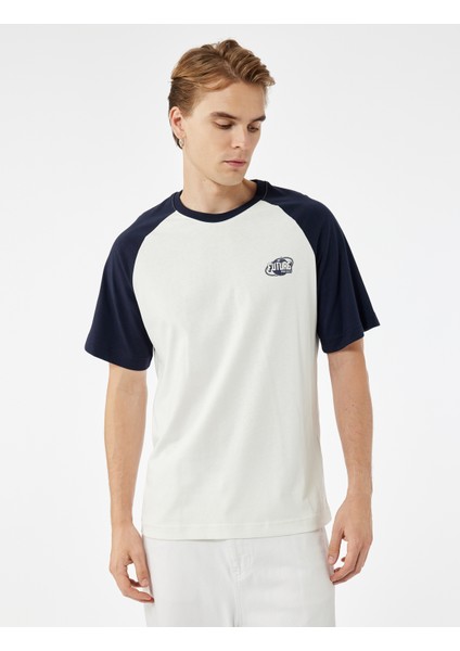 Kısa Kollu Bisiklet Yaka Renk Kontrastlı Pamuklu Oversize Baskılı Tişört fiyatları