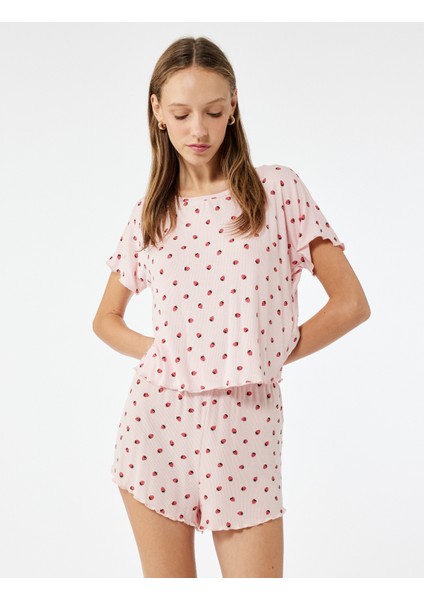 Rahat Kalıp Kısa Kollu Kiraz Baskılı Şortlu Pijama Takımı fiyatları