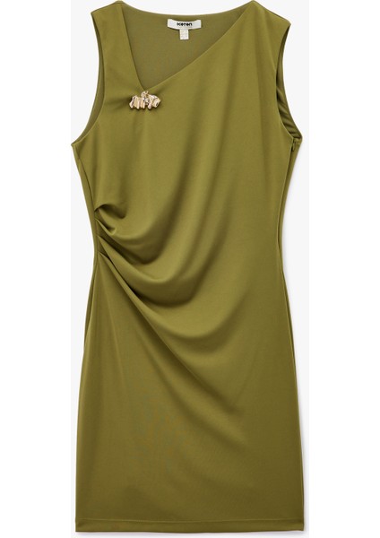 Asimetrik Yaka Metal Aksesuarlı Kolsuz Drapeli Bodycon Mini Abiye Elbise