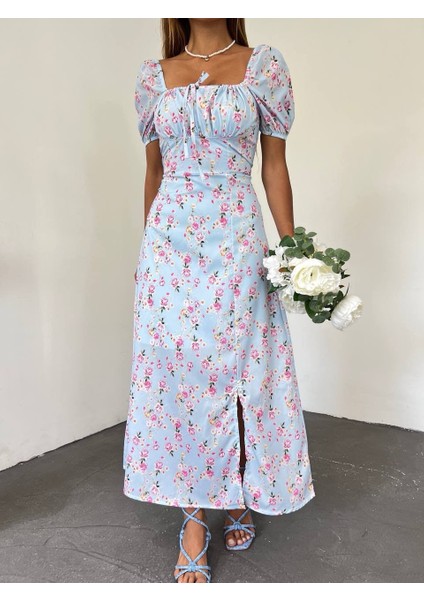 Çiçek Desenli Yırtmaçlı Elbise