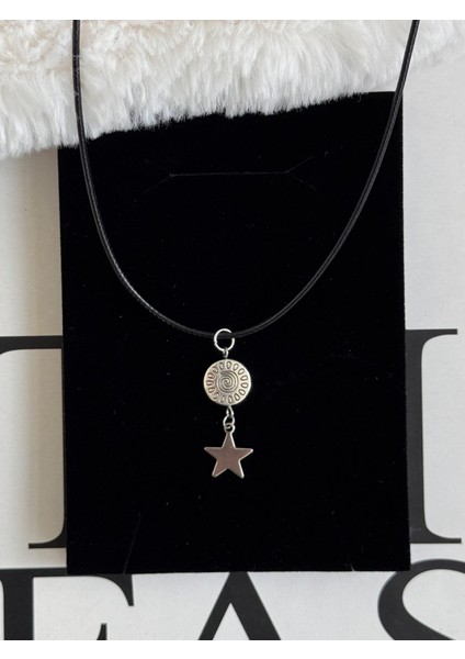 Spiral Yıldız Tasarım Charmlı Ip Kolye fiyatları