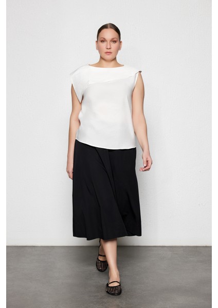 Odıe Büyük Beden Dökümlü Bluz Ekru