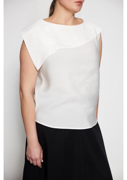 Odıe Büyük Beden Dökümlü Bluz Ekru modelleri