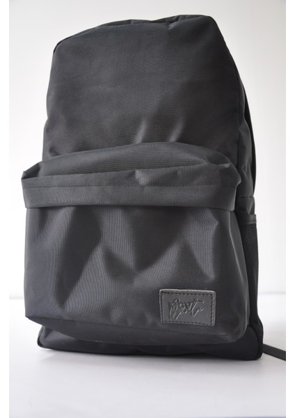 SR06 Siyah Sırt Çantası fırsatları