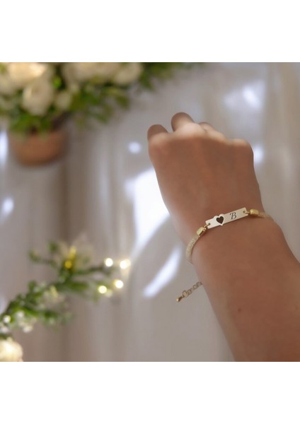 Altın Plakalı 14 Ayar B Harfine Özel Kalp Figürlü Hasır Kordonlu Hediye BILEKLIK-414HARF