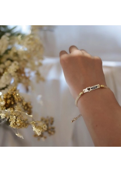 Altın Plakalı 14 Ayar Balmaske Temalı Kalp Figürlü Hasır Kordonlu Hediye BILEKLIK-414SEMBOL