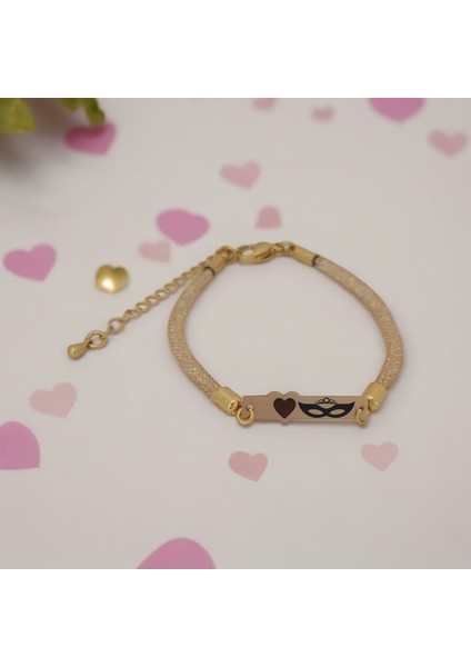 Altın Plakalı 14 Ayar Balmaske Temalı Kalp Figürlü Hasır Kordonlu Hediye BILEKLIK-414SEMBOL fiyatları