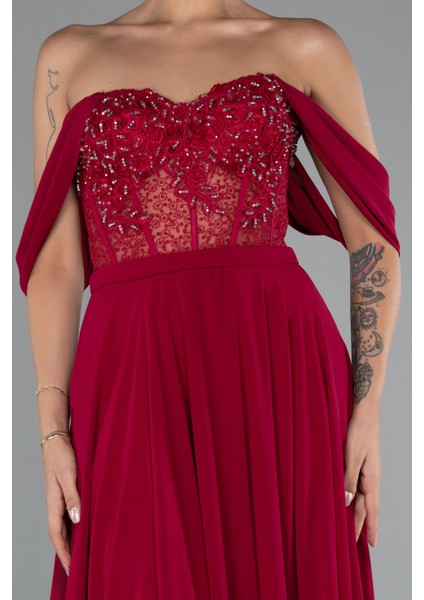 Işlemeli Kayık Yaka Yırtmaçlı Uzun Şifon Abiye ABU3310 modelleri