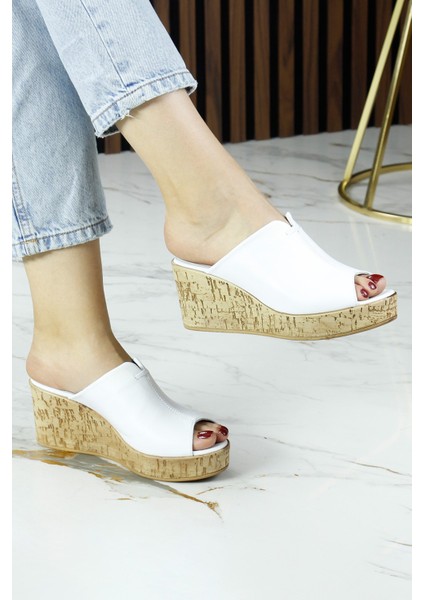 Mallery Beyaz Hakiki Dana Derisi Önü Açık Mantar Taban Görünümlü Dolgu Topuklu Terlik
