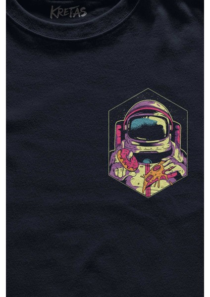 Lacivert Tişört Uzayda Gezegen Yanında Astronot Minimal Baskılı Unisex T-Shirt fiyatları