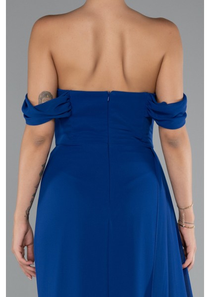 Kayık Yaka Yırtmaçlı Uzun Şifon Abiye Elbise ABU4925 fırsatları