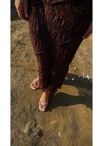 Bej Hasır Midye Kabuklu Parmak Arası Düz Terlik fırsatları