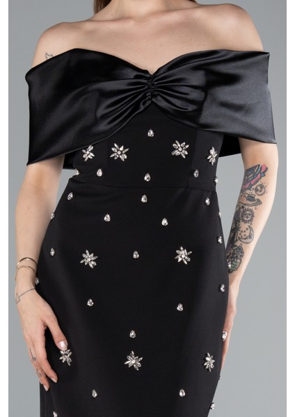 Saten Kayık Yaka Taşlı Uzun Abiye Elbise ABU4973 modelleri