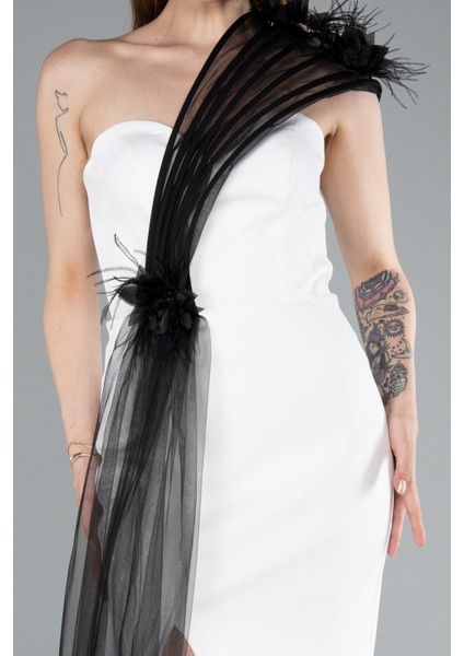 Tek Omuz Çiçek Aksesuarlı Yırtmaçlı Uzun Abiye ABU4969 modelleri