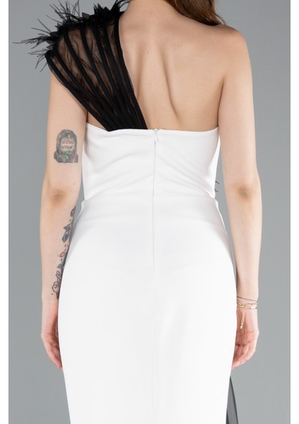 Tek Omuz Çiçek Aksesuarlı Yırtmaçlı Uzun Abiye ABU4969 fırsatları