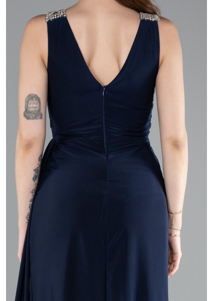 Kolsuz V Yaka Yırtmaçlı Uzun Abiye Elbise ABU4967 fırsatları