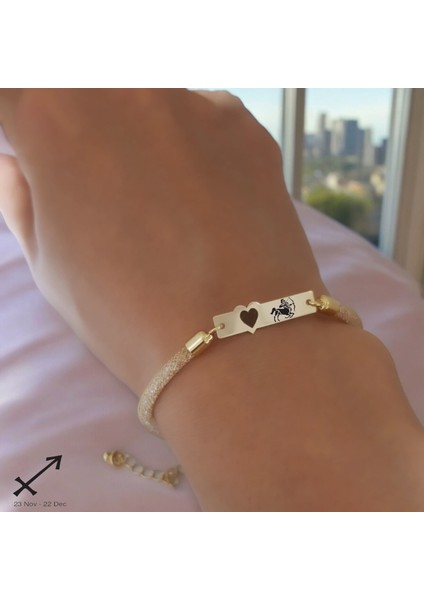 Altın Plakalı 14 Ayar Yay Burçlarına Özel Hasır Kordonlu Kalp Figürlü Hediye BILEKLIK-414BURÇ