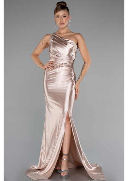 Tek Omuz Yırtmaçlı Uzun Saten Mezuniyet Elbisesi ABU5022