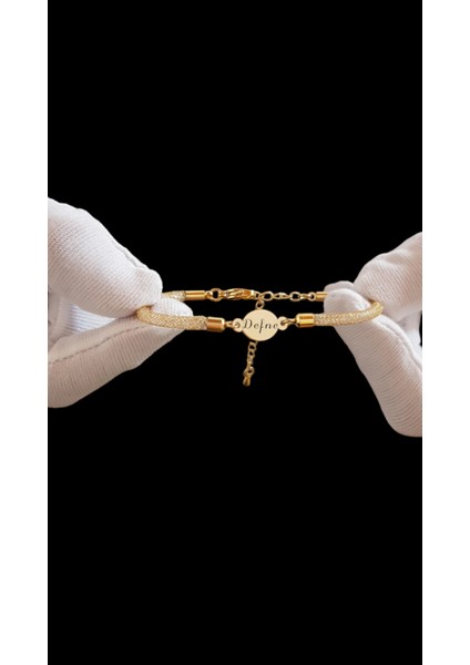 Altın Plakalı 14 Ayar Defne Ismine Özel Oval Motifli Hasır Kordonlu Hediye BILEKLIK-415ISIM