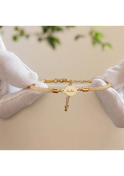 Altın Plakalı 14 Ayar Seda Ismine Özel Hasır Kordonlu Oval Motifli Hediye BILEKLIK-415ISIM