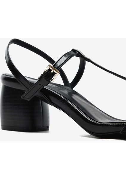 Siyah Rugan Ince Bantlı Kadın Kalın Topuklu Ayakkabı fiyatları