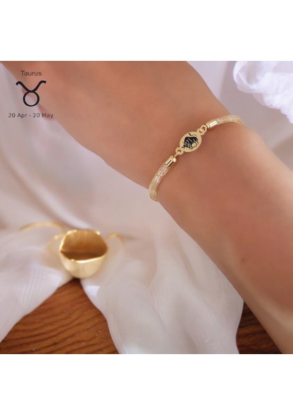14 Ayar Plakalı Altın Boğa Burçlarına Özel Oval Motifli Hasır Kordonlu Hediye BILEKLIK-415BURÇ fiyatları