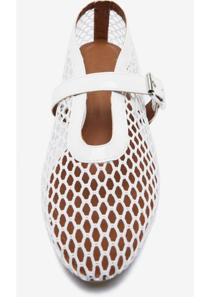 Beyaz Rugan File Detaylı Bantlı Kadın Babet