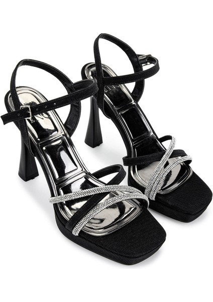 Kadın Suni Deri Siyah Topuklu Ayakkabı 1065 501 Bn Ayk Y25 Sıyah fiyatları