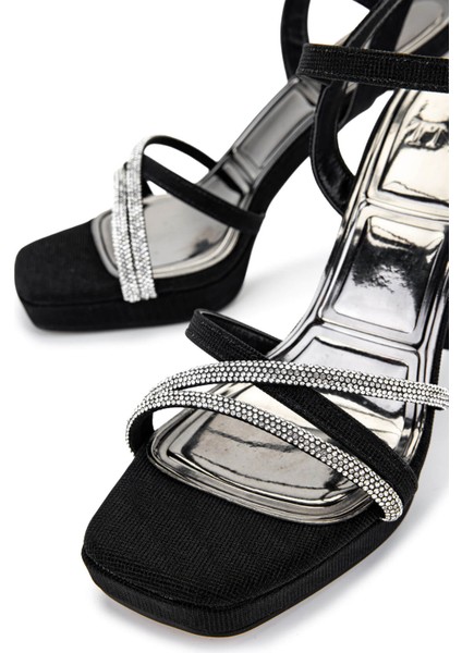 Kadın Suni Deri Siyah Topuklu Ayakkabı 1065 501 Bn Ayk Y25 Sıyah fırsatları