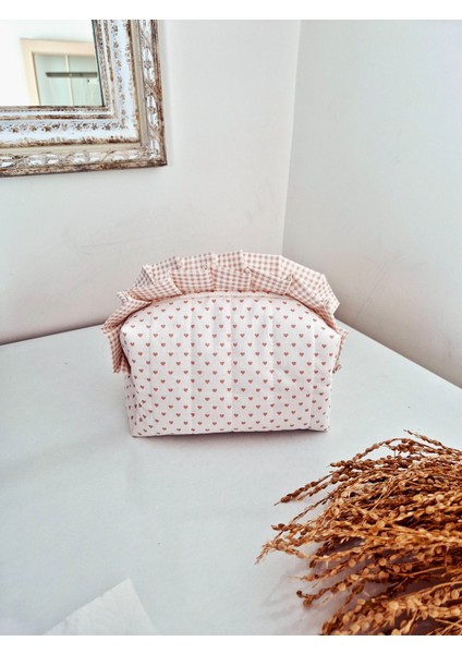 Bej Kalpli Makyaj Çantası – Fırfırlı , %100 Pamuklu, Kapitoneli, Çok Amaçlı Organizer, 20X10X10 cm