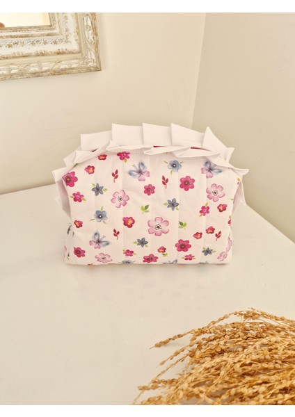 Kapitoneli Beyaz Fırfırlı Makyaj Çantası – Mavi,pembe Çiçekli %100 Pamuk, Büyük Boy Seyahat Organizer