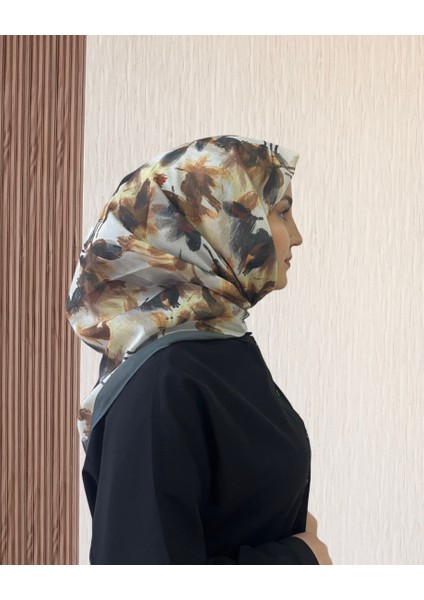 Yaprak Desenli Eşarp