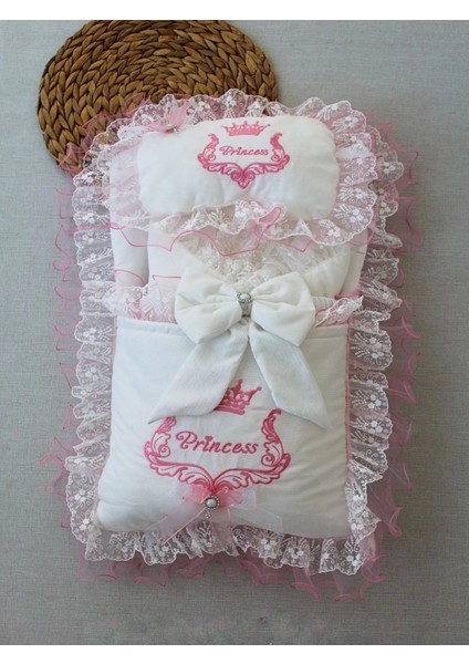 Yenidoğan Taç Nakışlı Alt Açma Seti