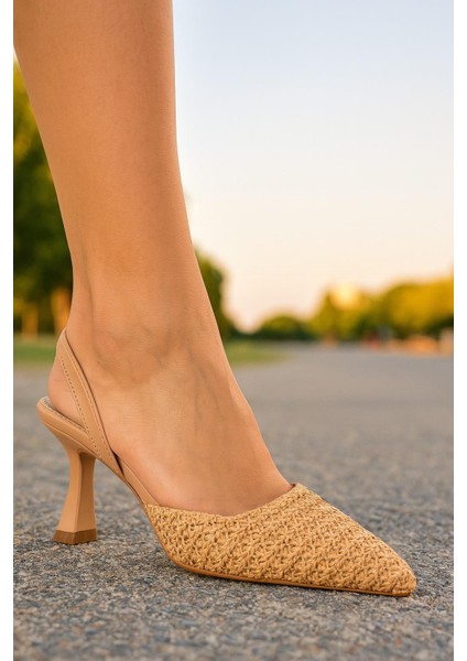 Kadın Çok Renkli Örgü Detaylı Sivri Burunlu Topuklu Ayakkabı