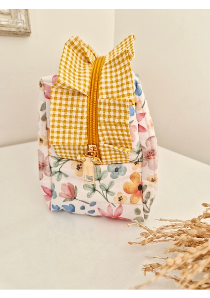 Büyük Çiçekli Makyaj Çantası – Sarı Fırfırlı Büyük Boy , Kapitoneli Pamuklu Seyahat Organizer