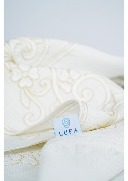 Gold Nakışlı Masa Örtüsü