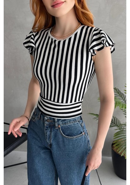 Sırtı Fiyonk Bağlamalı Çizgi Detaylı Crop Bluz modelleri