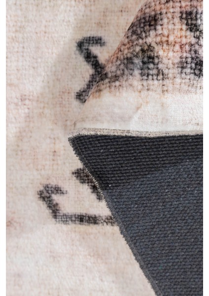 Fuga Yumuşak Dokulu Beyaz Vintage Desenli Halı KA 21 indirimleri