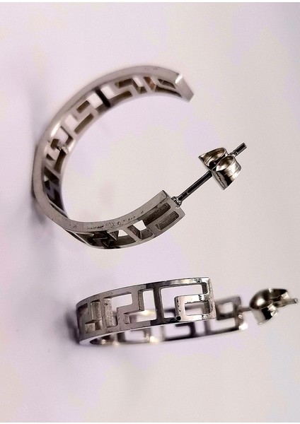 Gümüş Renk Figürlü Çelik Küpe