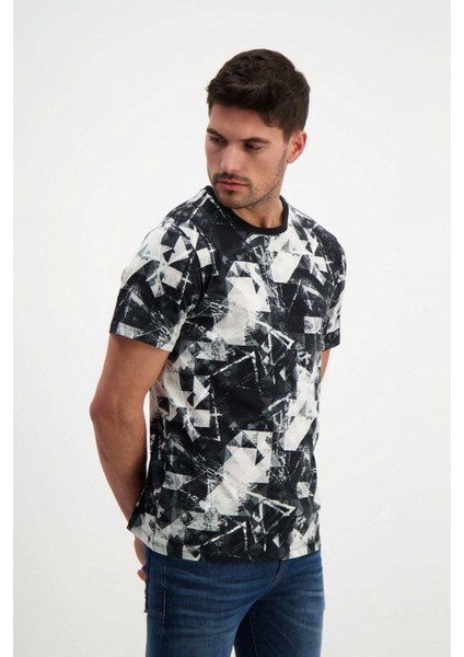 Siyah Desenli Erkek Bisiklet Yaka T-Shirt fiyatları